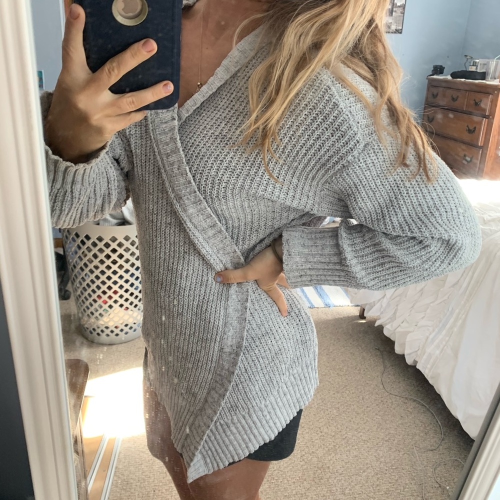 American Eagle Cardigan Sweater